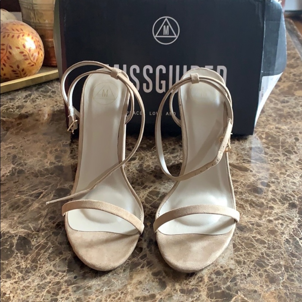 Nude chunky high heel